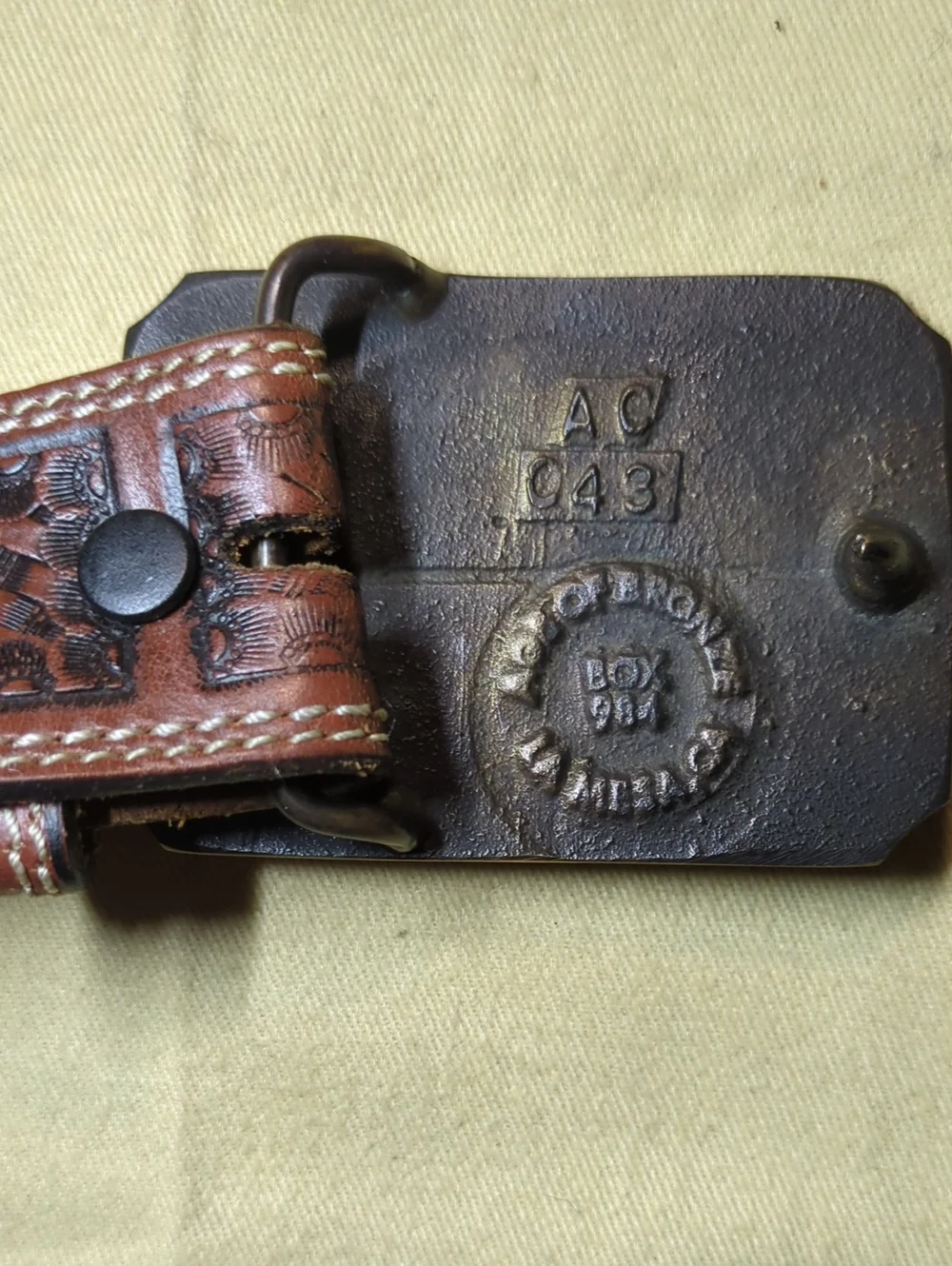 Vintage Levis Brass Belt Buckle live let
